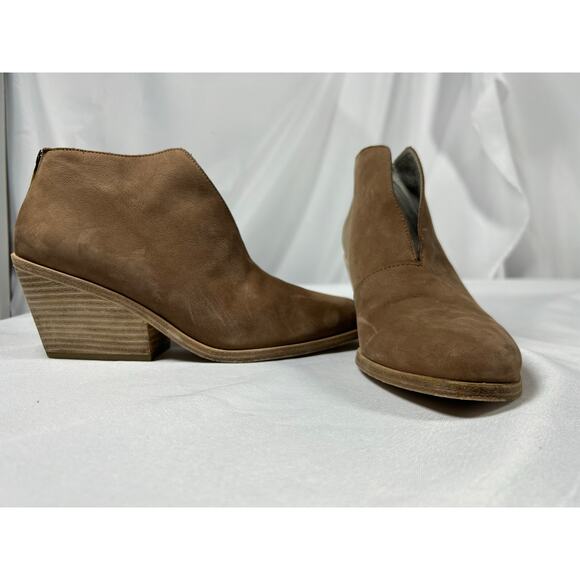 EILEEN FISHER NELSON Tan TUMBLED LEATHER SPLIT OPEN FRONT ANKLE BOOTIES Sz 9.5 - Picture 1 of 9